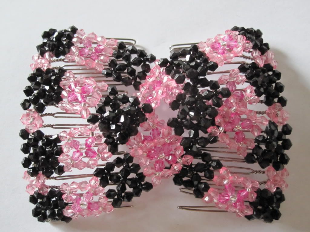 EZ COMBSSTUNNING MULTI COLOR STRETCHY BEADED DOUBLE HAIR COMB CLIPS